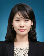 professor Eliana Kim